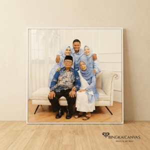 5 Ide Cetak Foto Kanvas untuk Dekorasi Ruang Tamu Minimalis floater tampak depan