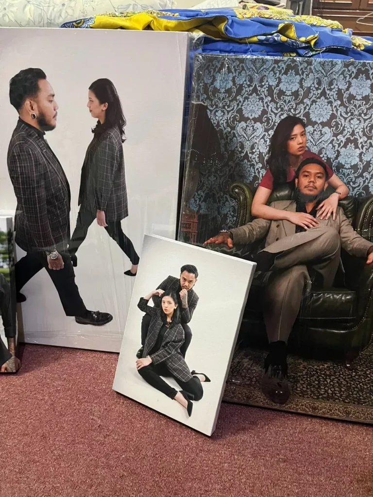 Cetak Foto Kanvas Kanvas foto pasangan bergaya