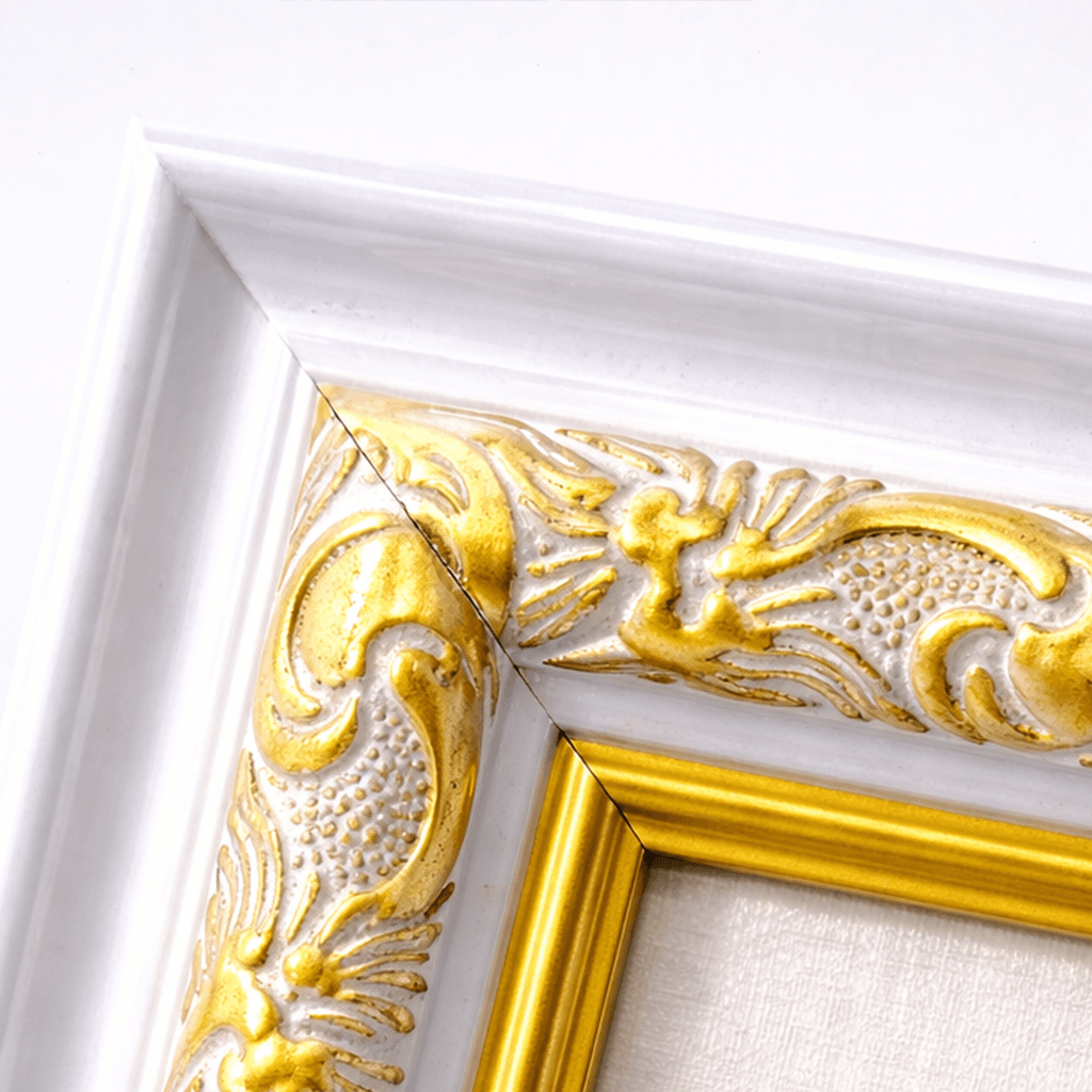 Cetak Foto Kanvas Frame Ornament Detail bingkai dengan ornamen yang timbul
