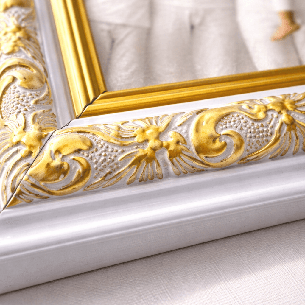 Cetak Foto Kanvas Frame Ornament Detail motif ornamen yang timbul memberikan kesan elegan