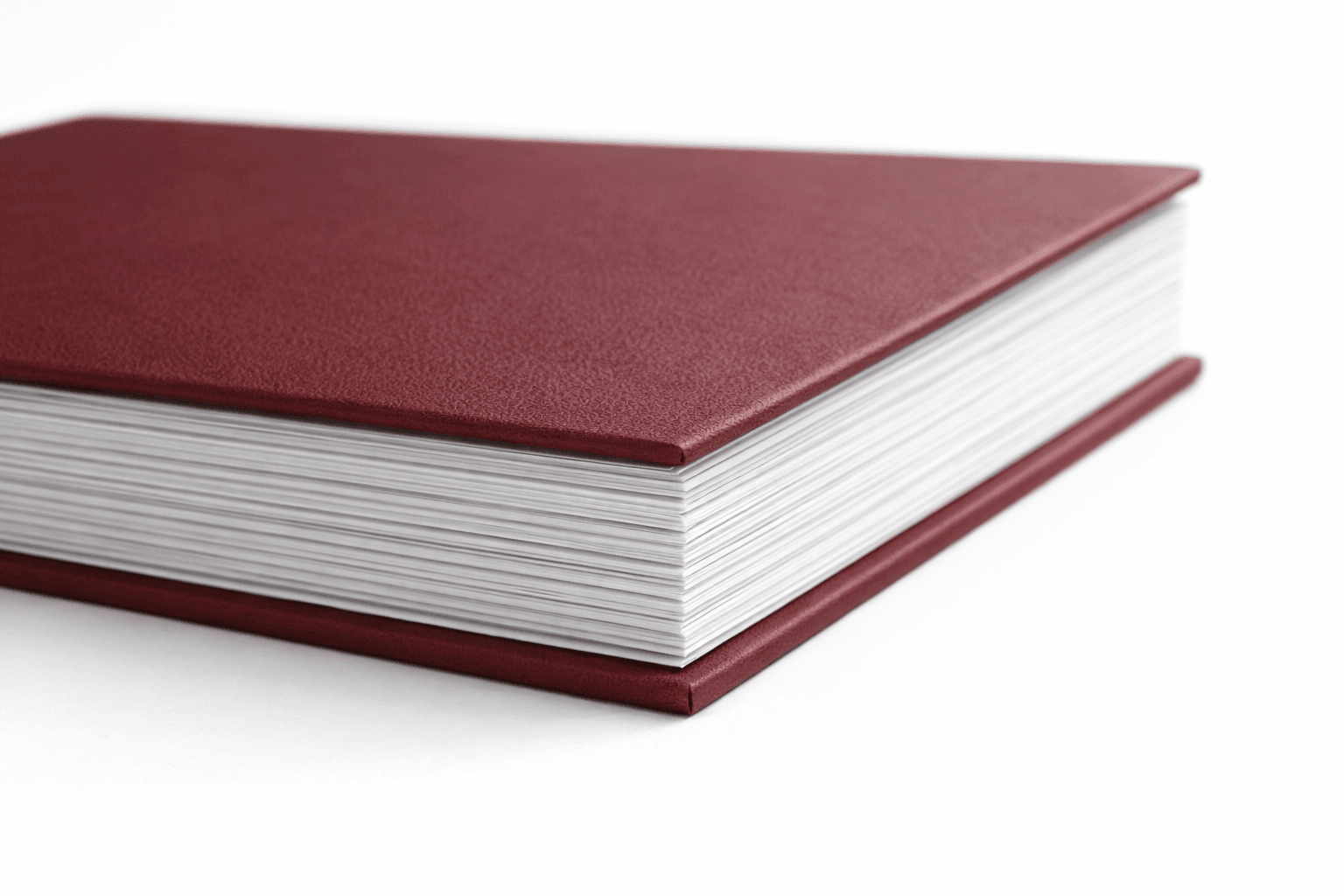 Detail ketebalan photobook premium