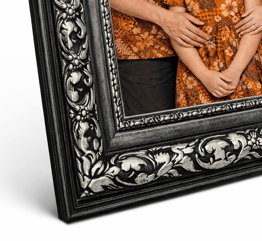 Bingkai foto ukiran perak