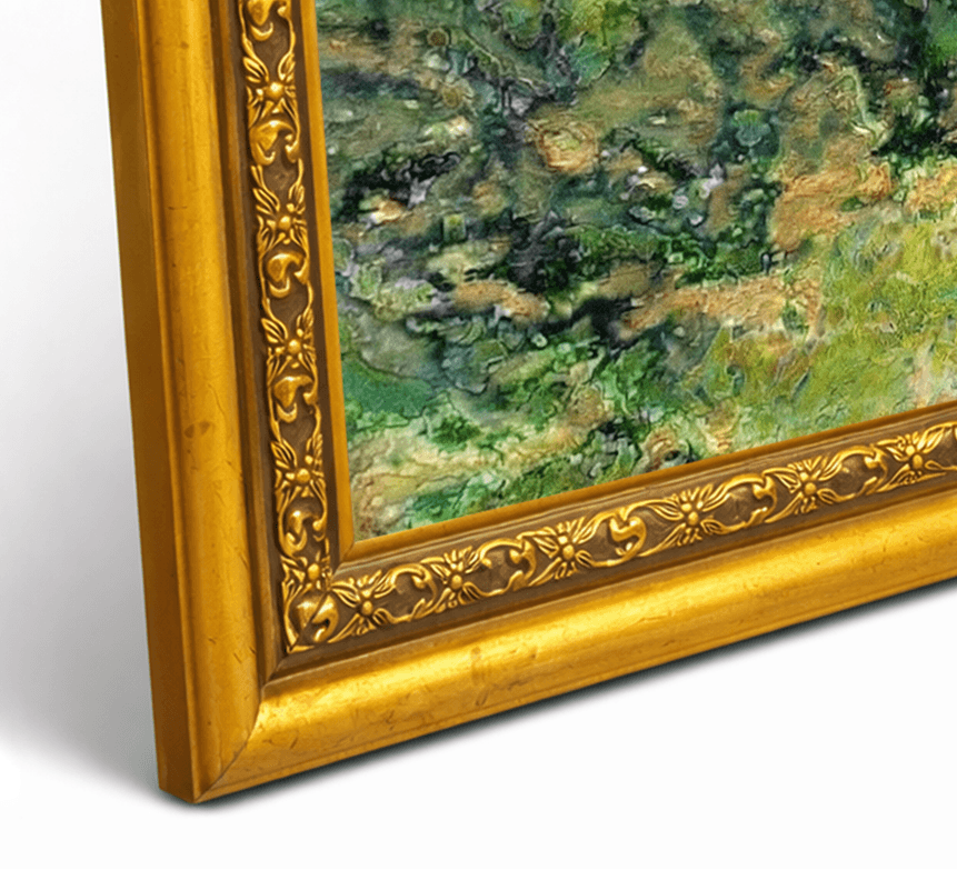 Frame ornament lukisan dengan warna gold